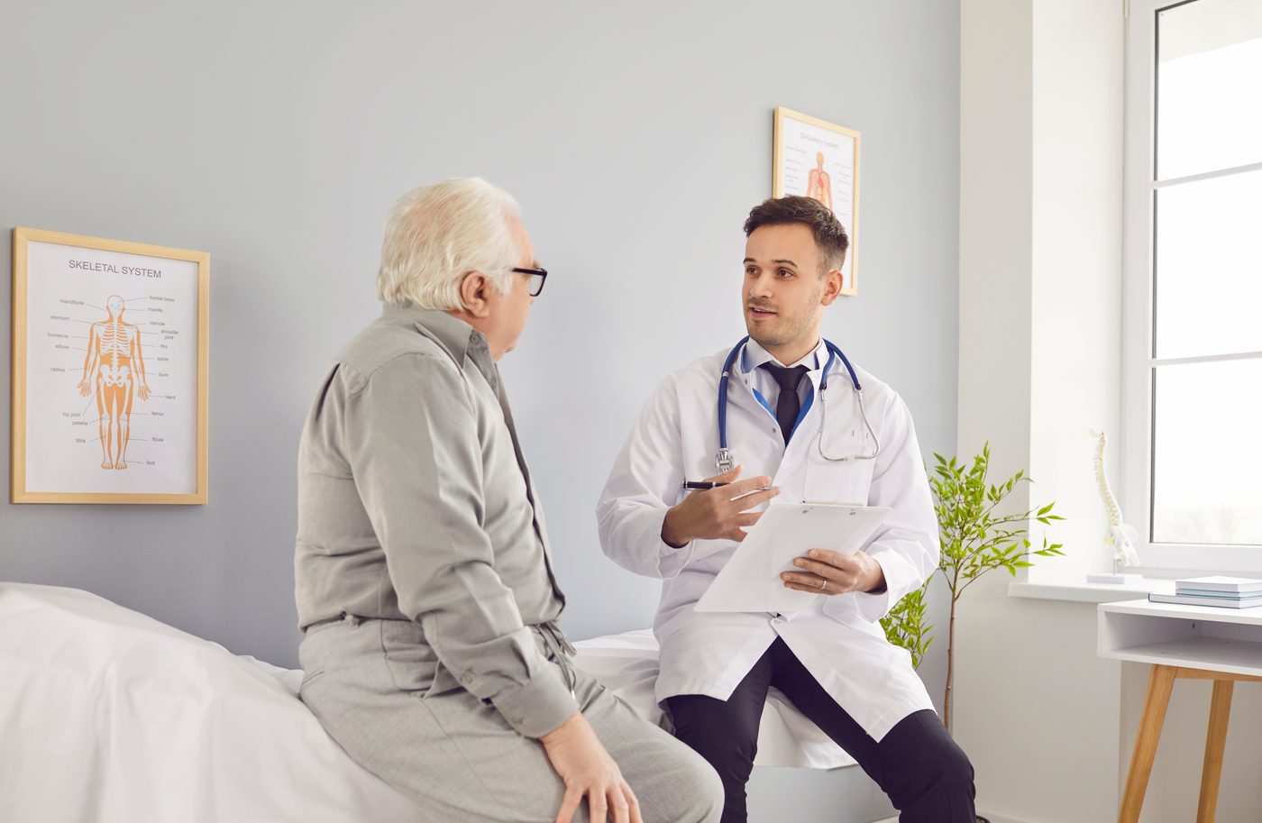 Understanding and Managing Chronic Conditions in Seniors